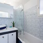 Les Coteaux De La Nartelle-27 By Interhome דירה